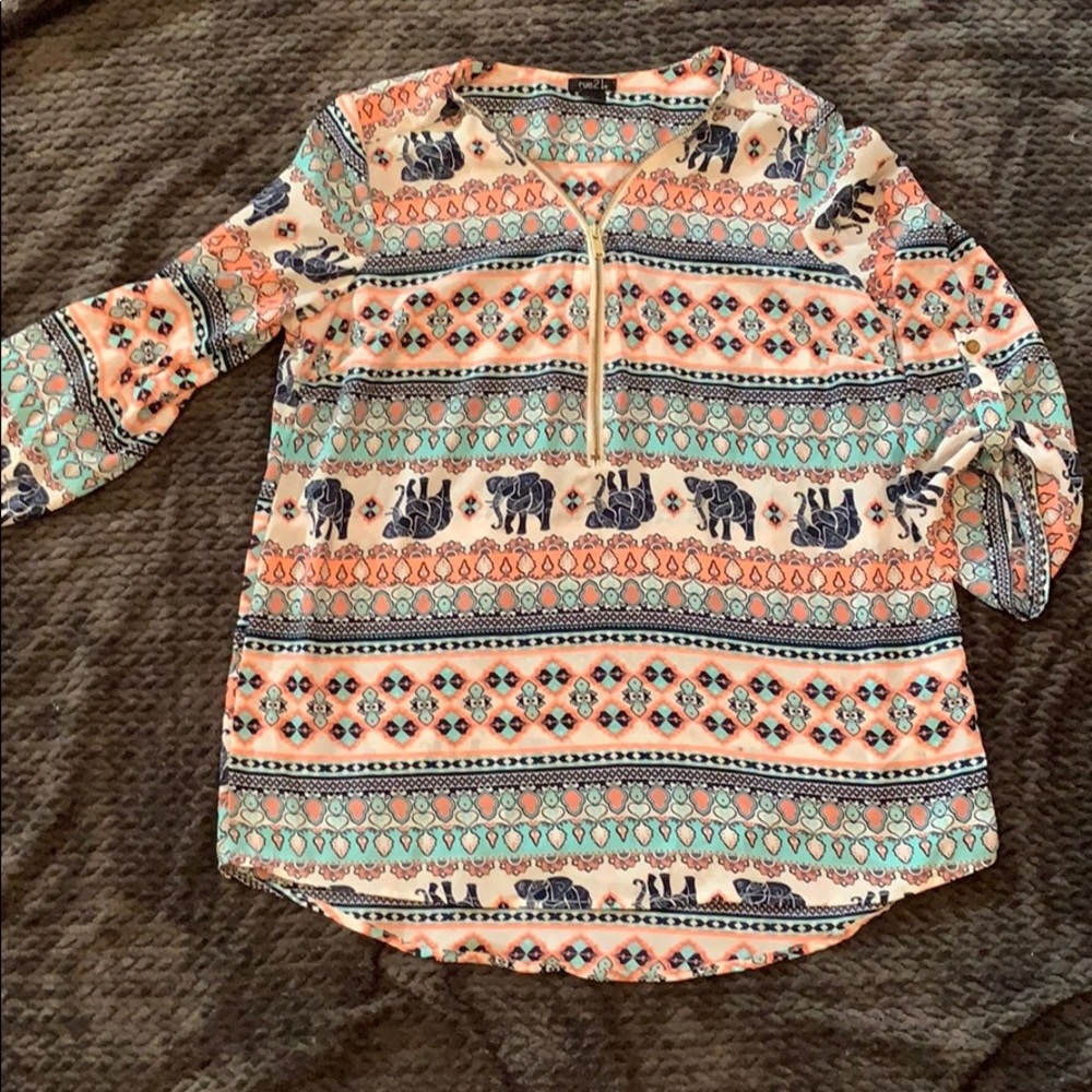 Printed flowy blouse